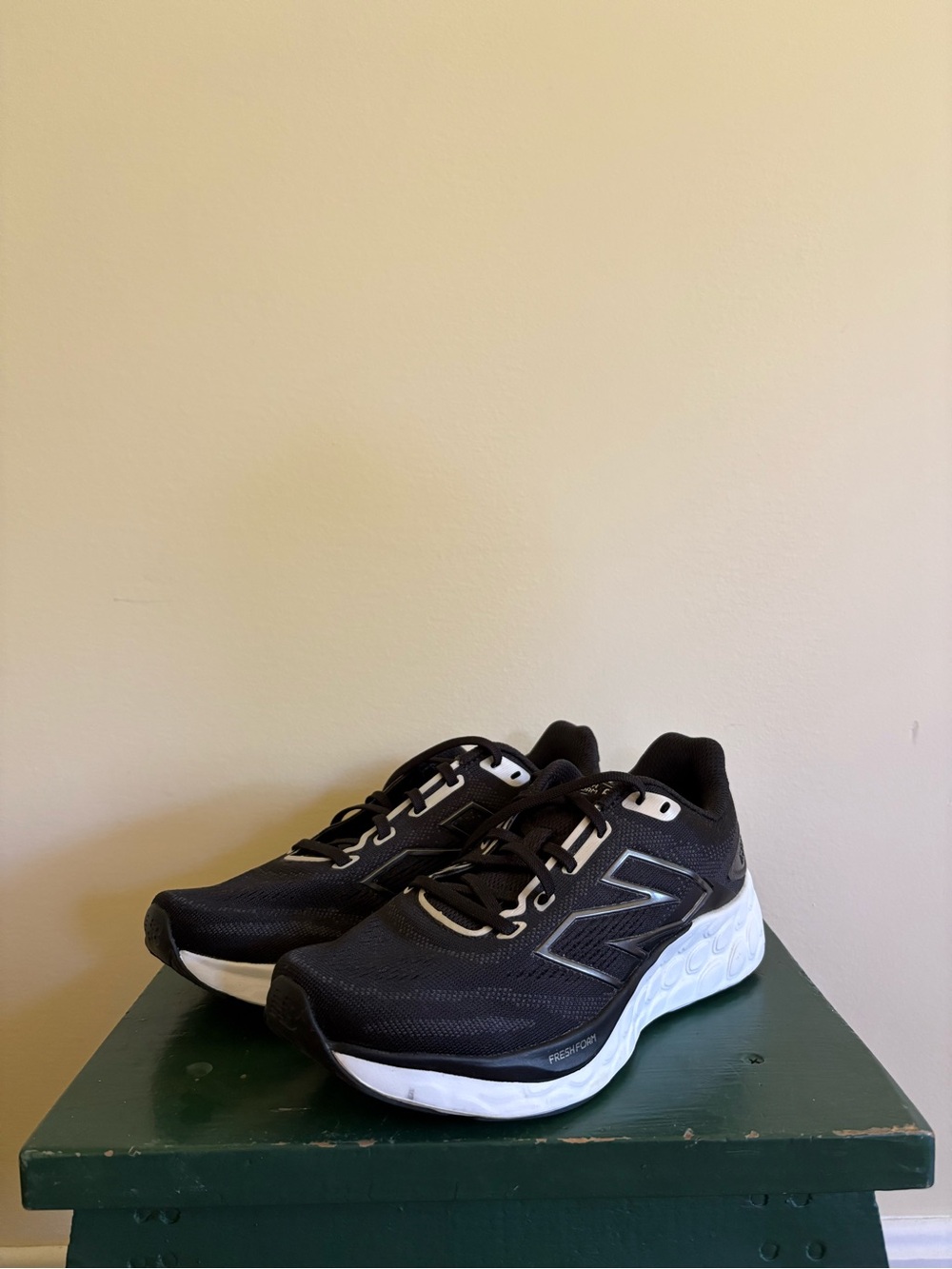 New Balance Black & White Running Shoes